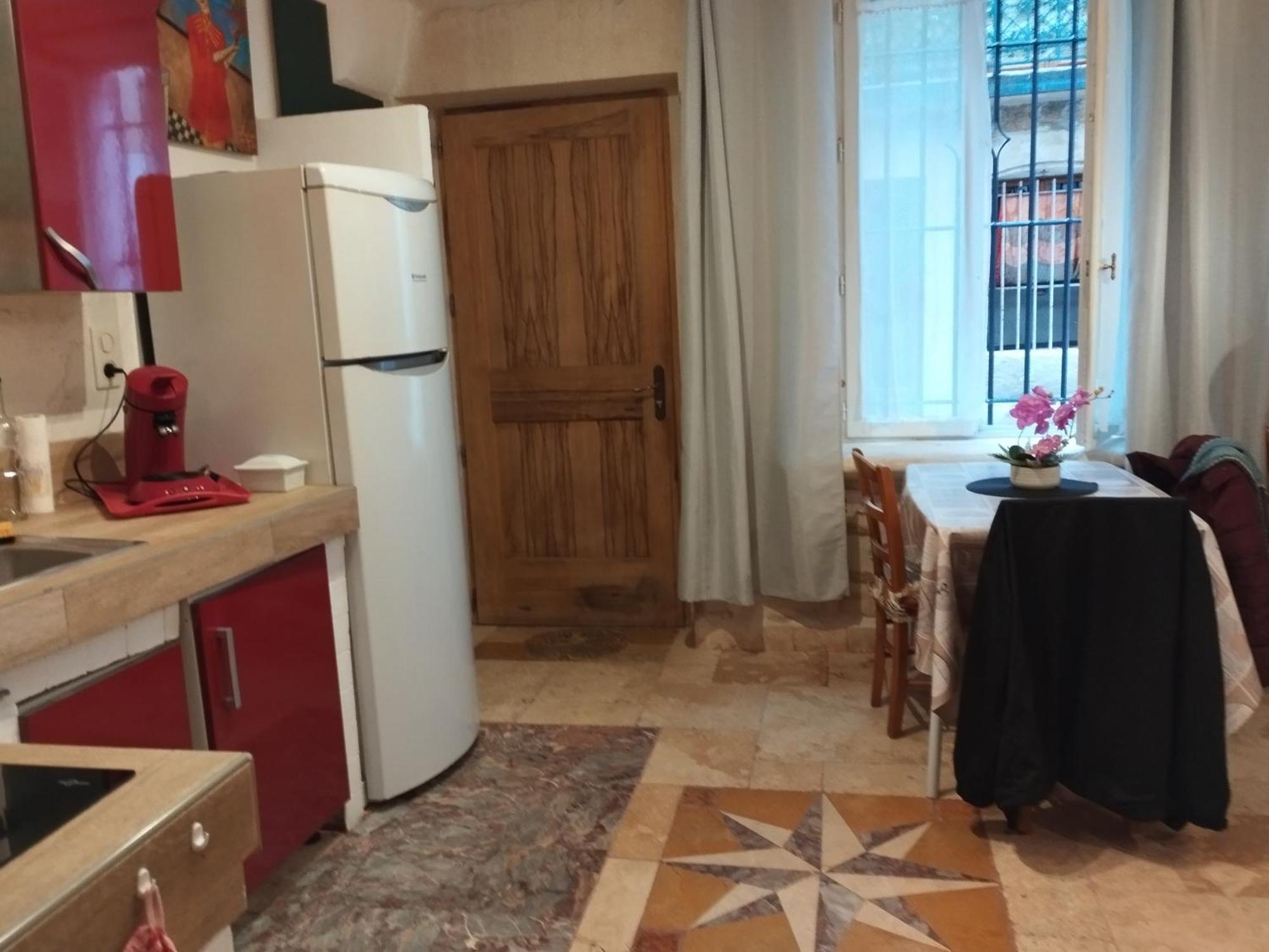 Tres Bel Appartement Cosy Et Chaleureux A نيم المظهر الخارجي الصورة