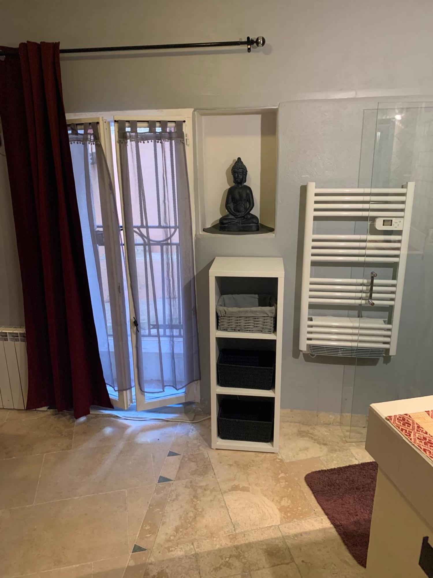 Tres Bel Appartement Cosy Et Chaleureux A نيم المظهر الخارجي الصورة