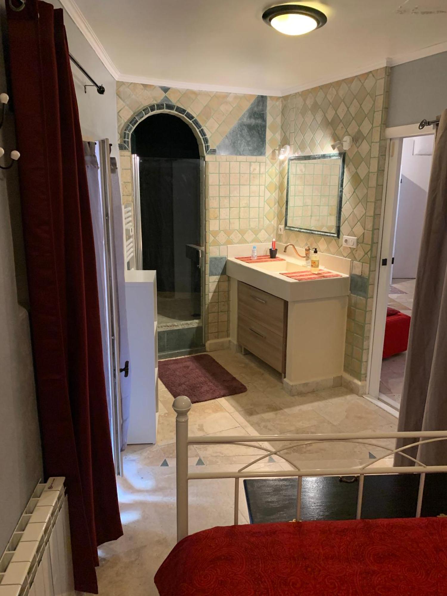 Tres Bel Appartement Cosy Et Chaleureux A نيم المظهر الخارجي الصورة