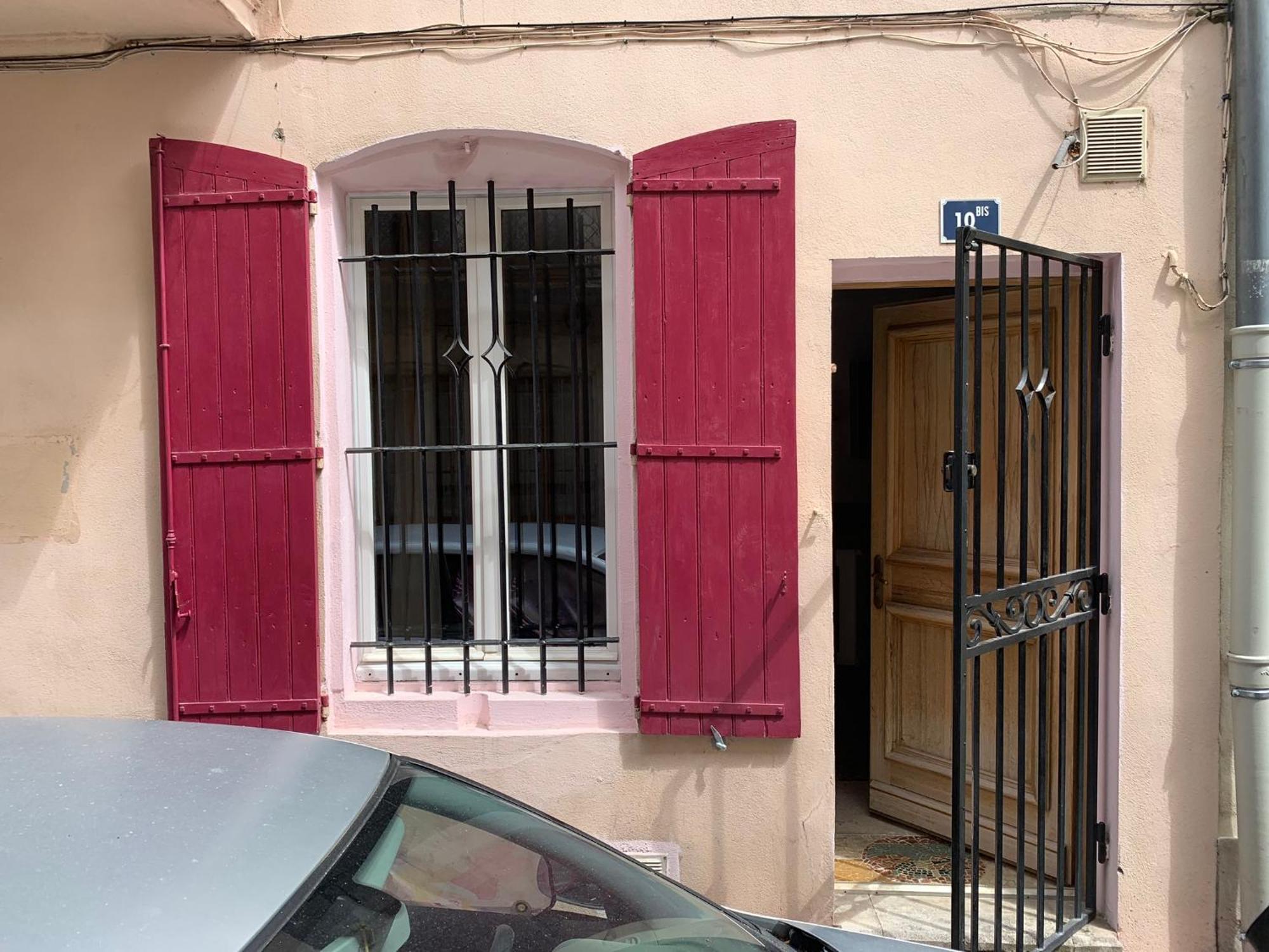 Tres Bel Appartement Cosy Et Chaleureux A نيم المظهر الخارجي الصورة
